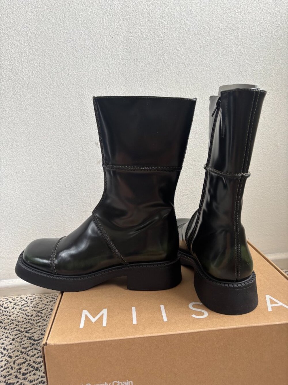 NIB Miista Dahlia Boots - Brush Off Leather, US8.5 - EUR39 - Picture 2 of 7